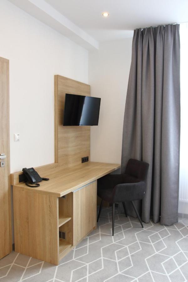 Typton Hotel&Spa Medzilaborce المظهر الخارجي الصورة