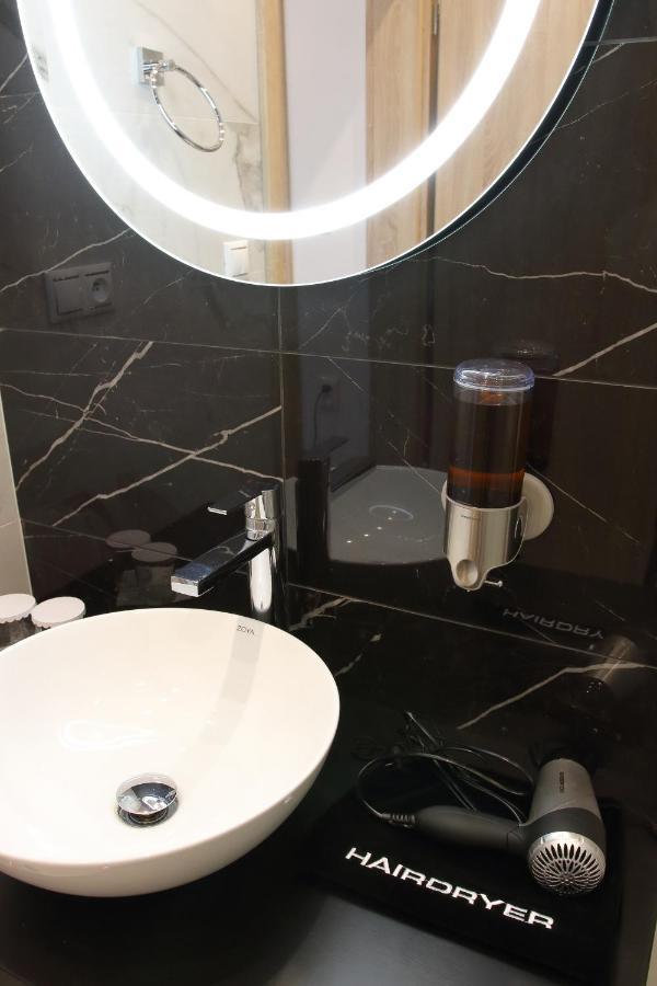Typton Hotel&Spa Medzilaborce المظهر الخارجي الصورة