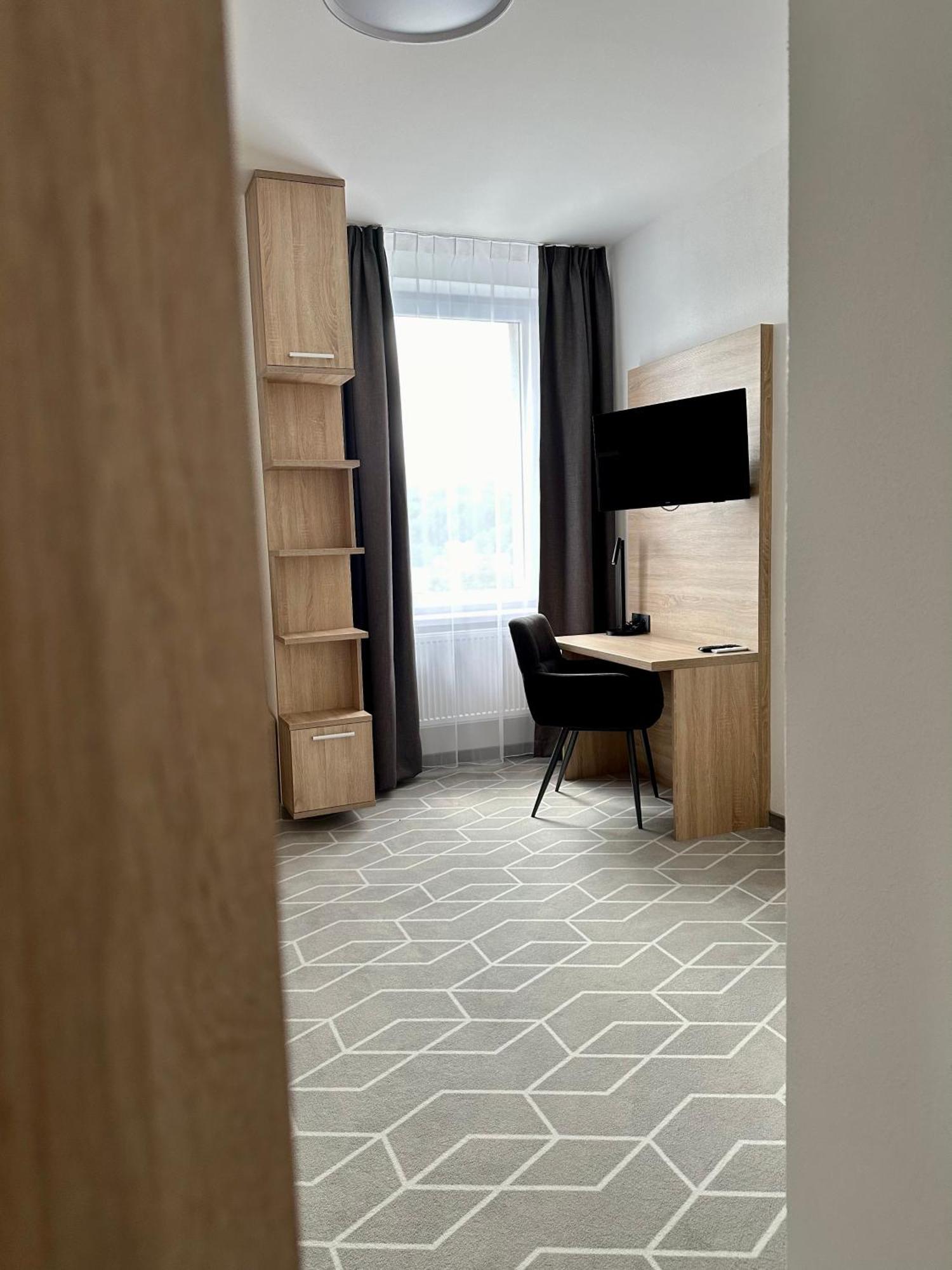 Typton Hotel&Spa Medzilaborce المظهر الخارجي الصورة